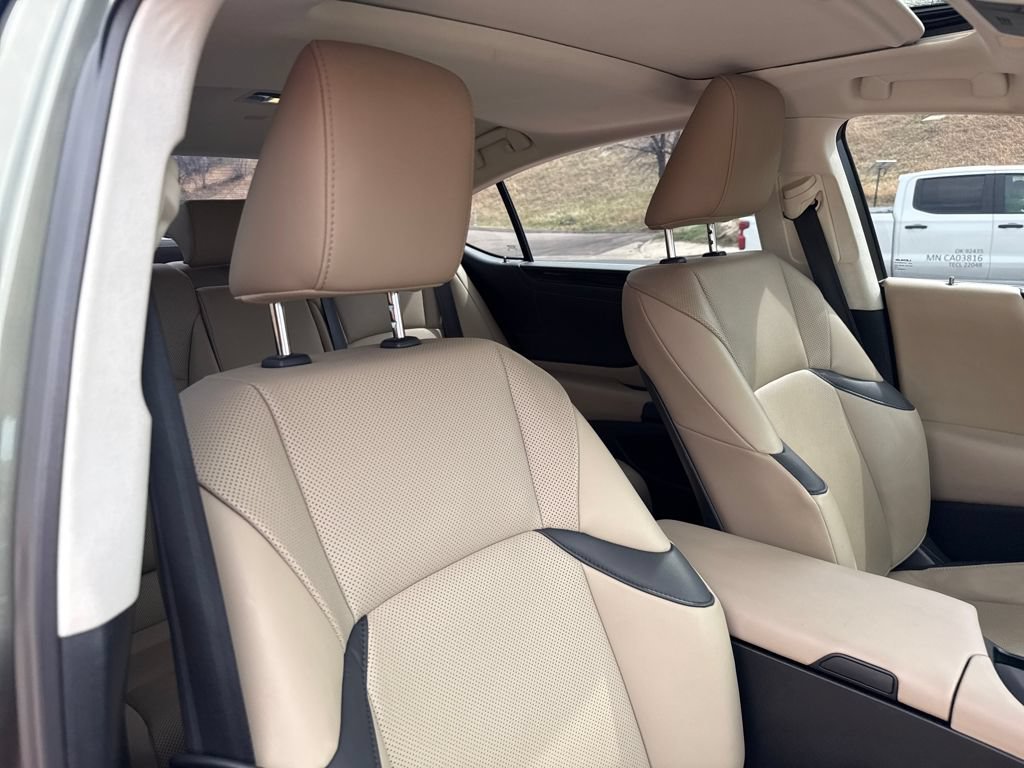 Used 2020 Lexus ES 350 w/ Premium Package image 28