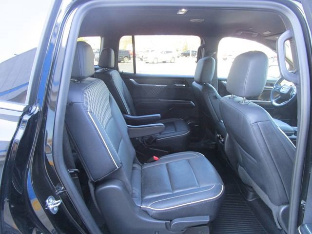 Certified 2024 GMC Acadia Denali w/ Super Cruise Package image 28