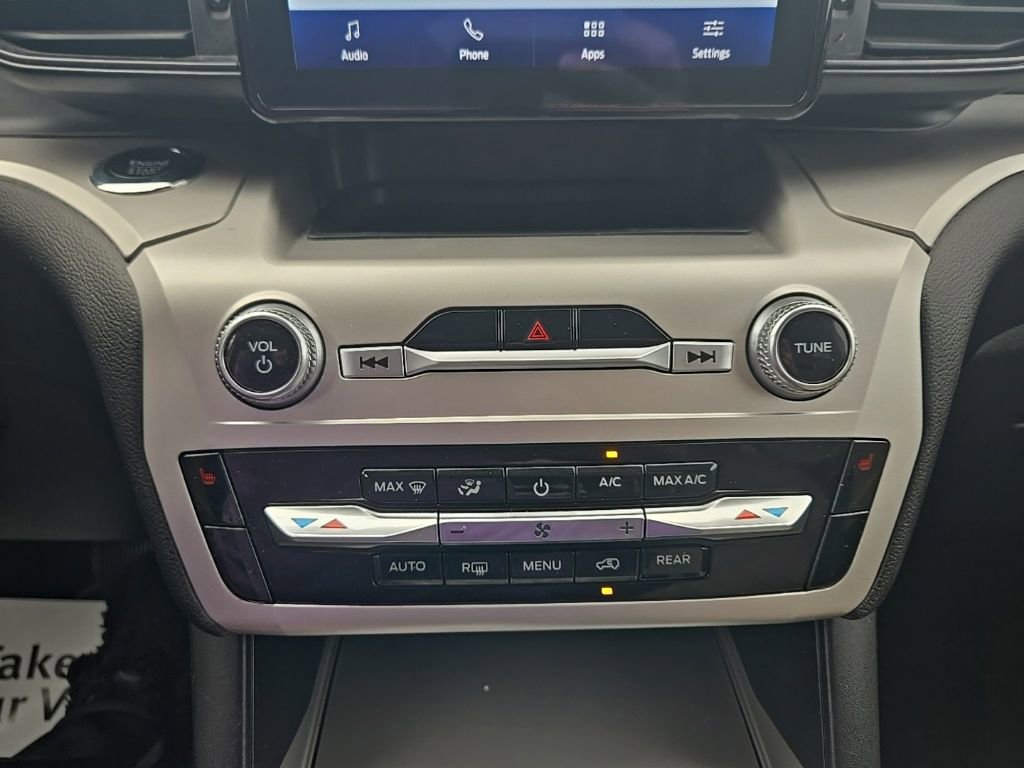 Used 2022 Ford Explorer XLT image 16