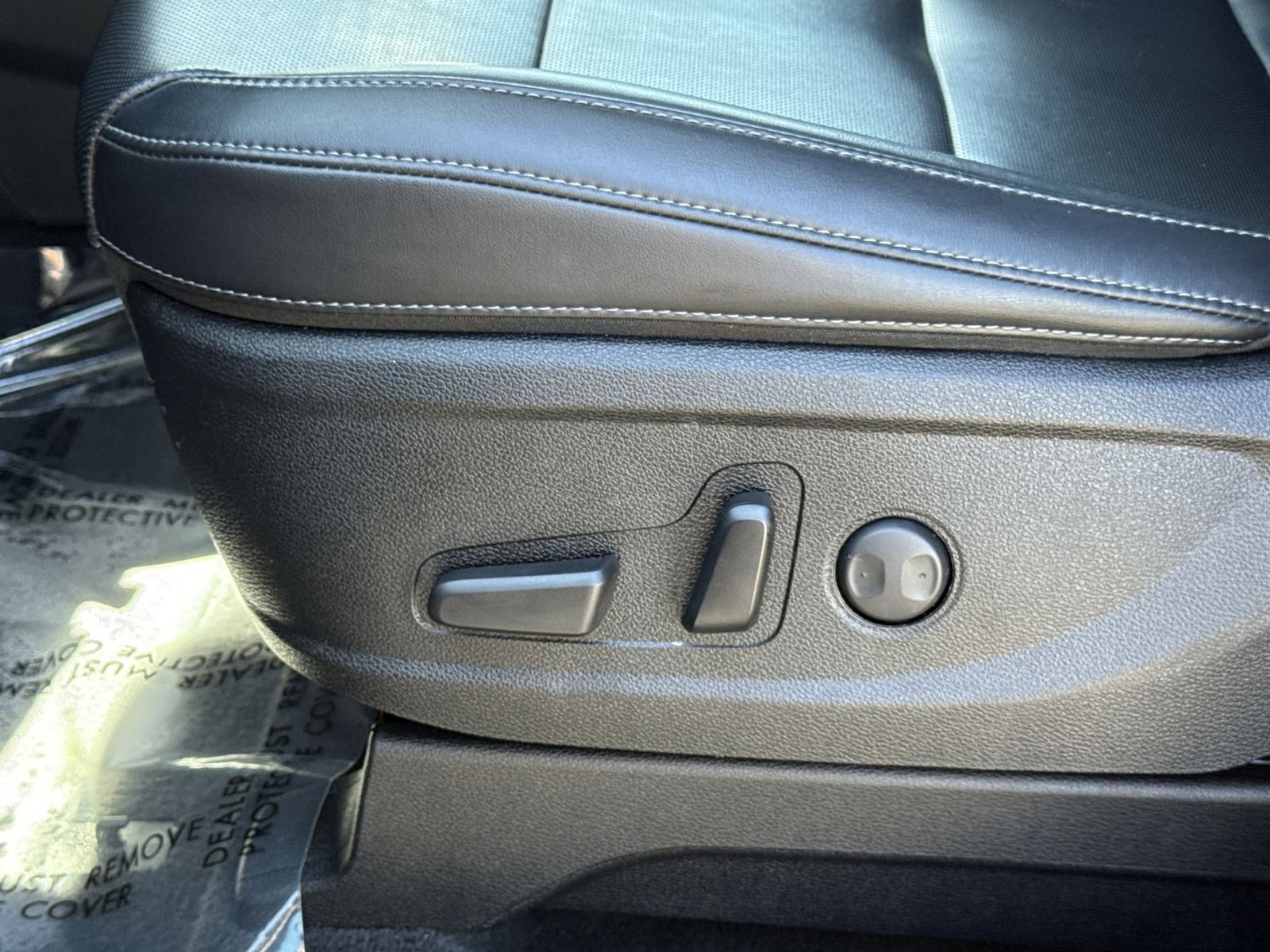 Used 2024 Kia Telluride S image 12