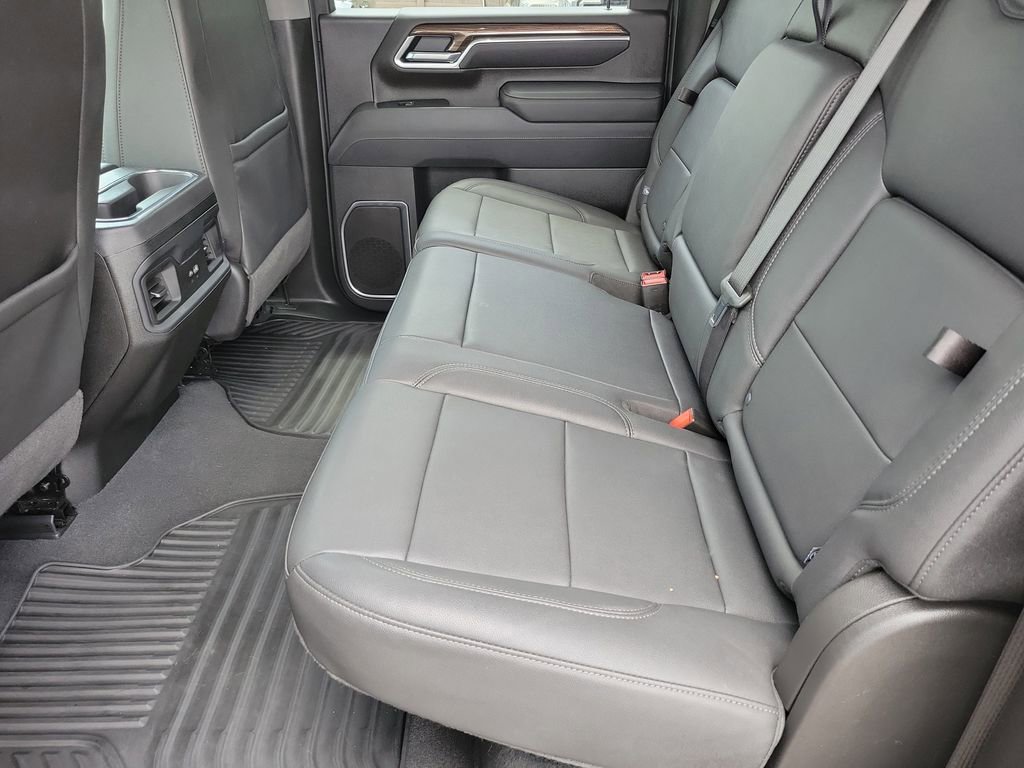 Used 2026 Chevrolet Silverado 3500 LT w/ Trail Boss Package AWD/4WD image 17