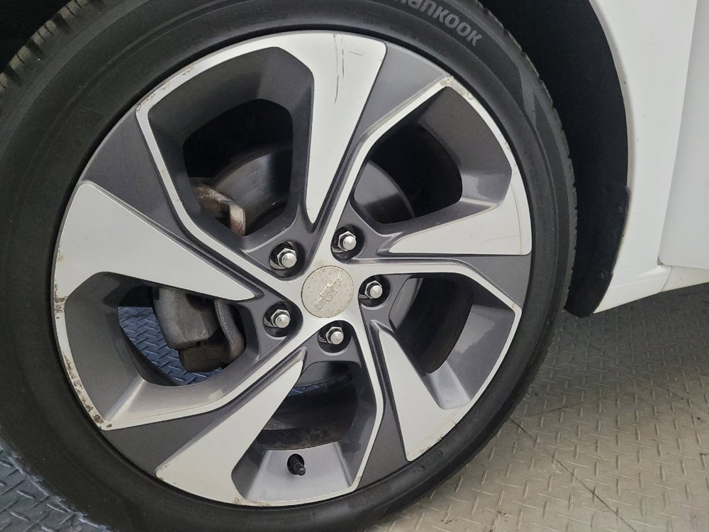 Used 2018 Chevrolet Sonic Premier FWD image 31