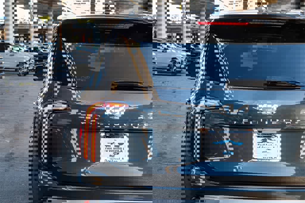 Used 2023 Kia Telluride SX Prestige image 9