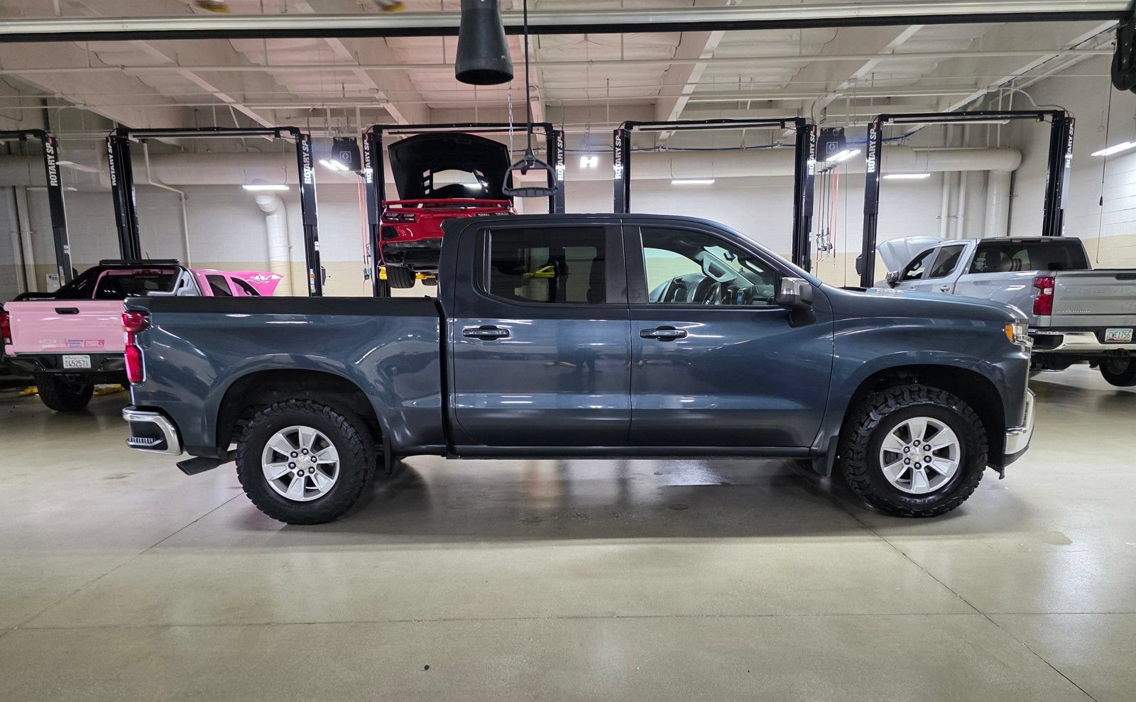 Used 2020 Chevrolet Silverado 1500 LT w/ All-Star Edition AWD/4WD image 8
