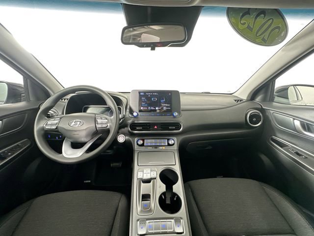 Used 2023 Hyundai Kona SE w/ Cargo Package image 3