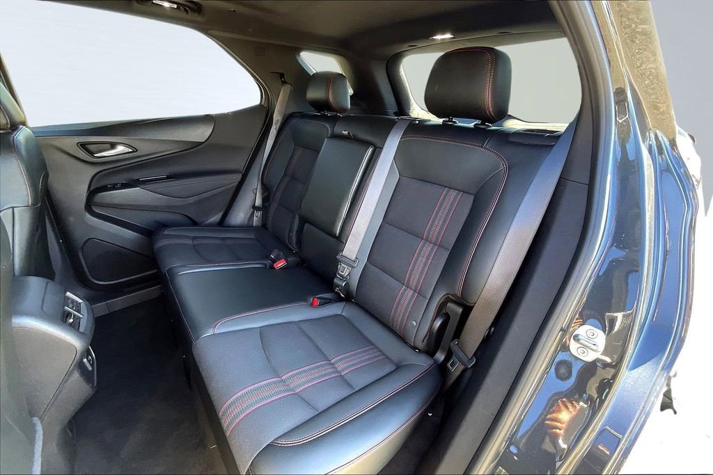 Used 2022 Chevrolet Equinox RS w/ Infotainment Package image 26