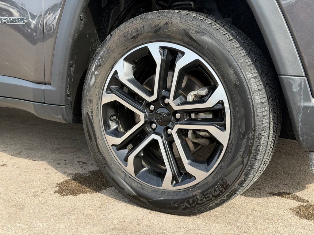 Used 2022 Jeep Compass Limited w/ Sun and Sound Group image 26