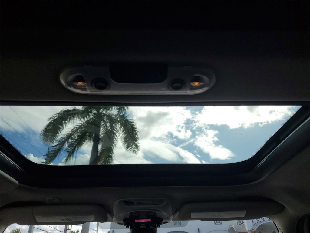 Used 2019 MINI Cooper S image 12