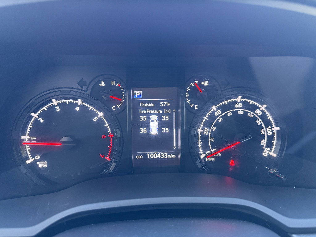 Used 2022 Toyota 4Runner SR5 Premium w/ Moonroof Package AWD/4WD image 16