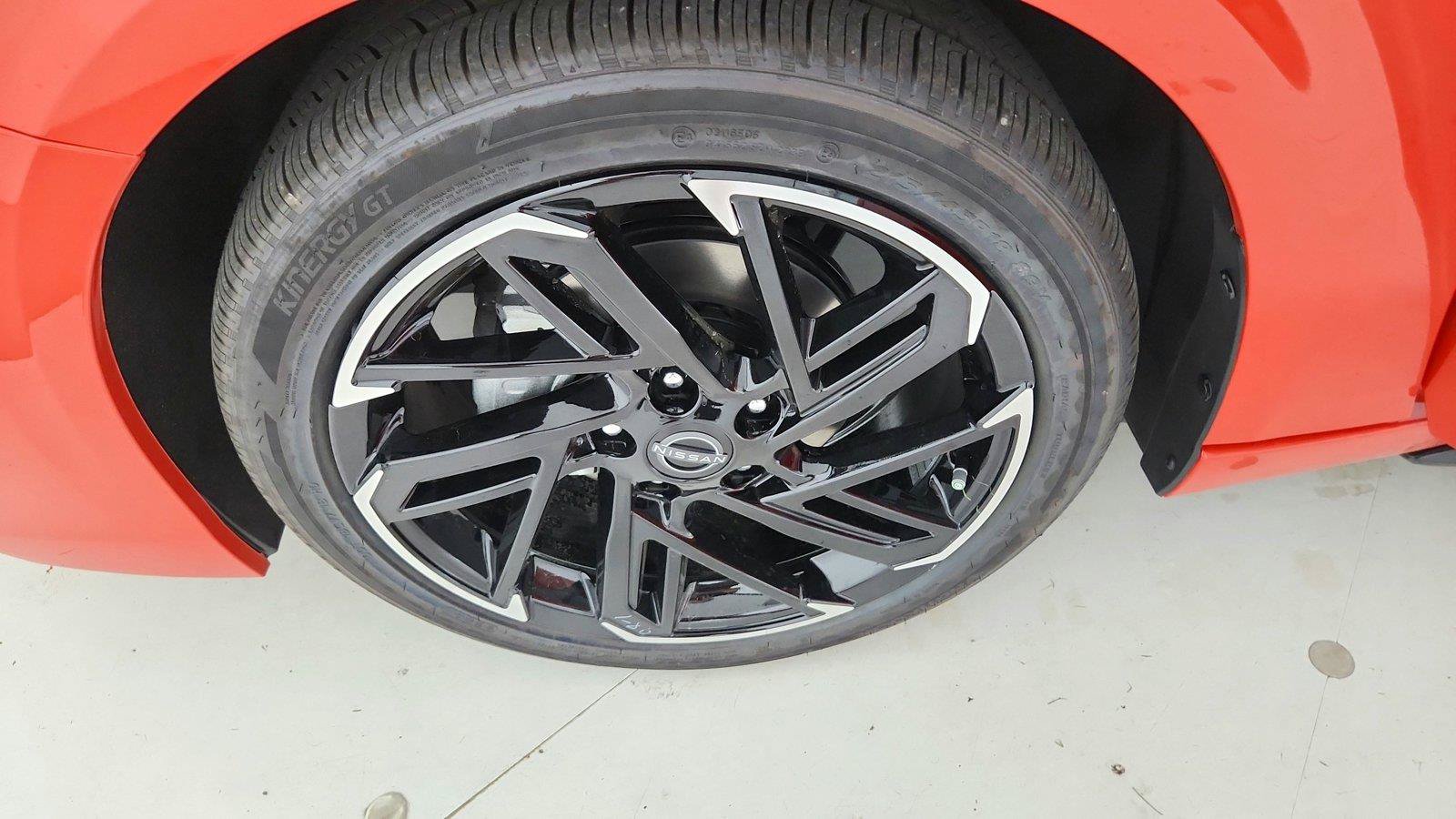 New 2027 Nissan Sentra SR w/ SR Premium Package FWD image 37