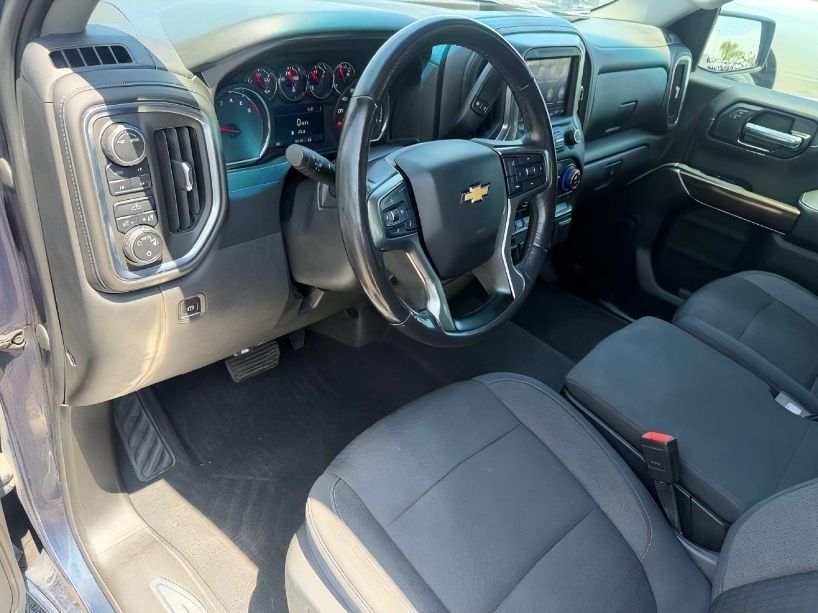 Used 2020 Chevrolet Silverado 1500 LT w/ All-Star Edition AWD/4WD image 13