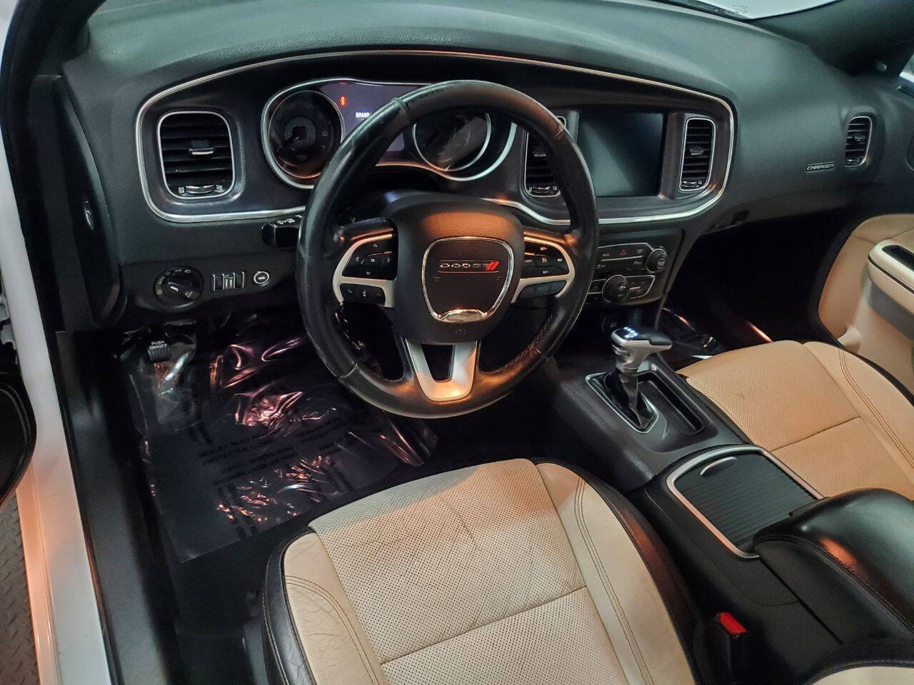 Used 2018 Dodge Charger SXT Plus w/ Quick Order Package 29J RWD image 8