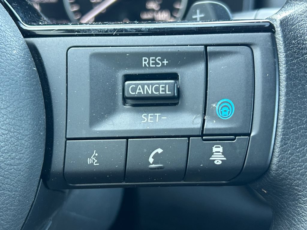 Used 2023 Nissan Rogue SV AWD/4WD image 27