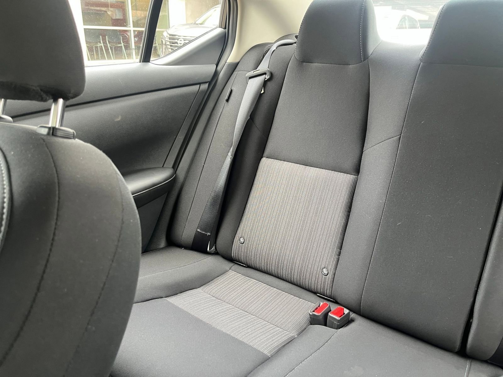 Used 2025 Nissan Sentra SV image 33