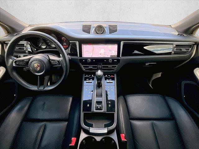 Used 2023 Porsche Macan AWD/4WD image 16
