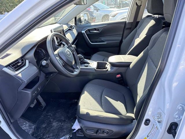 Used 2025 Toyota RAV4 XLE image 14