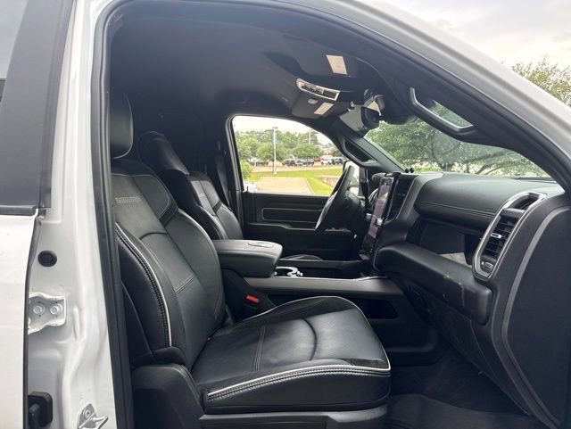 Used 2025 RAM 3500 Laramie AWD/4WD image 10