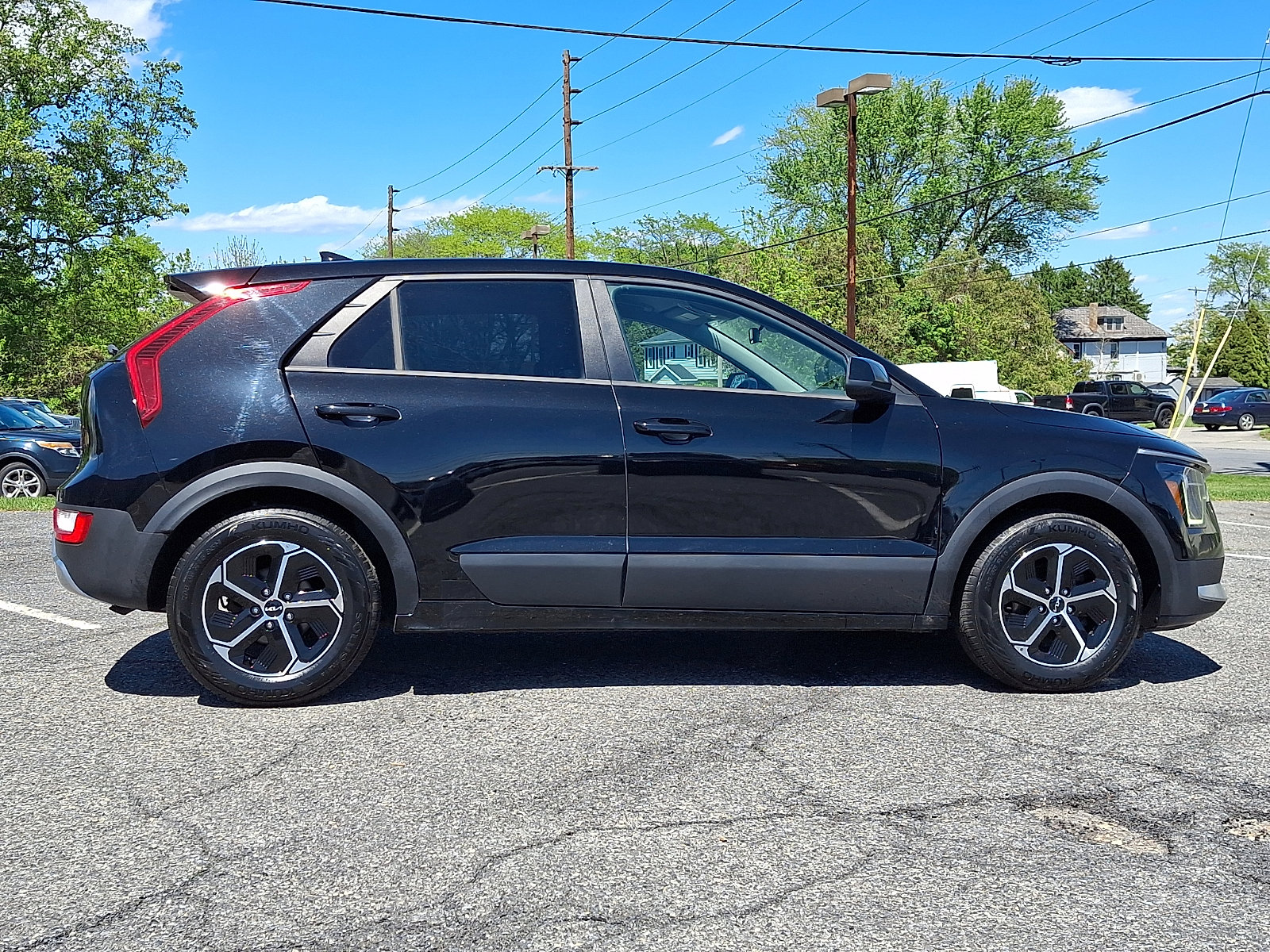 Used 2023 Kia Niro LX FWD image 7
