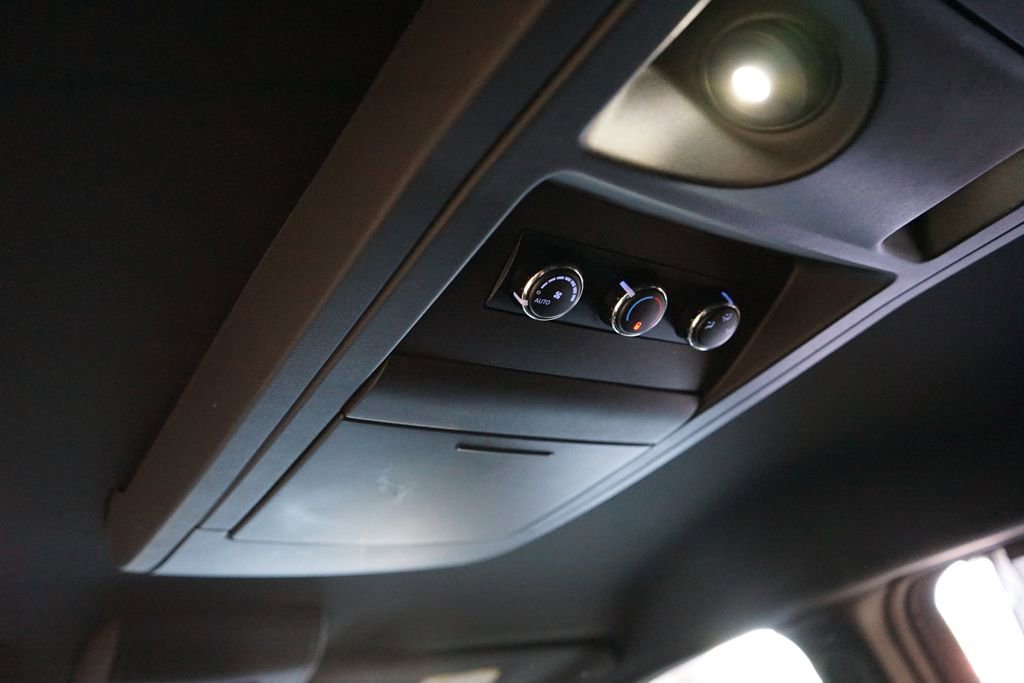 Used 2018 Dodge Grand Caravan GT image 47