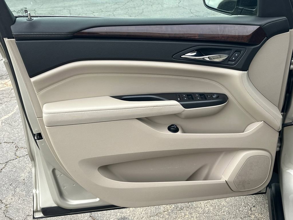 Used 2013 Cadillac SRX Luxury w/ Driver Awareness Package image 10