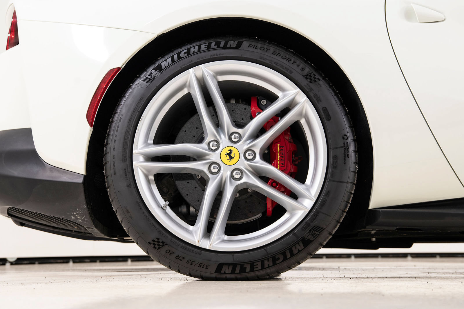 Certified 2019 Ferrari 812 Superfast RWD image 23