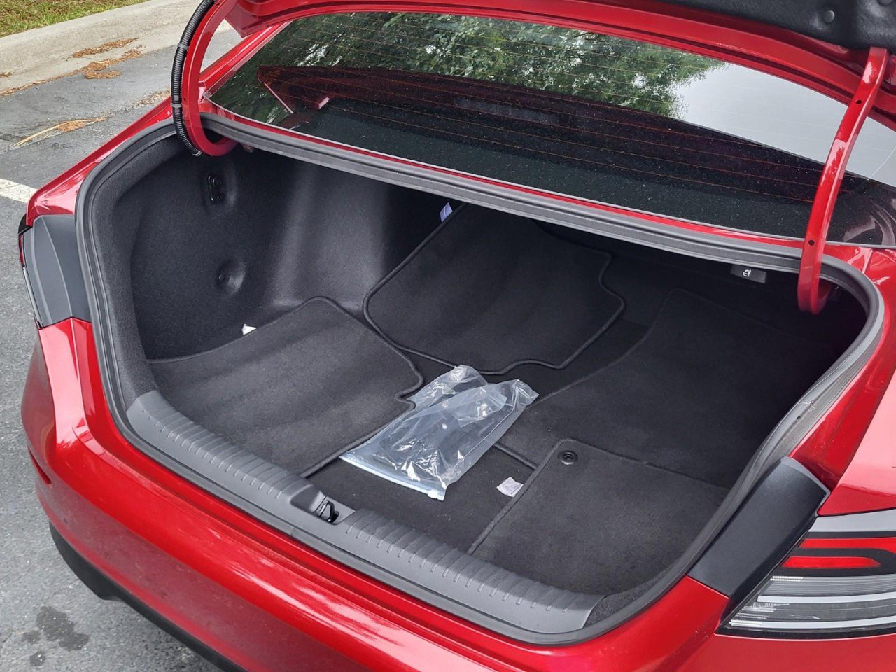 Used 2025 Honda Accord LX image 4
