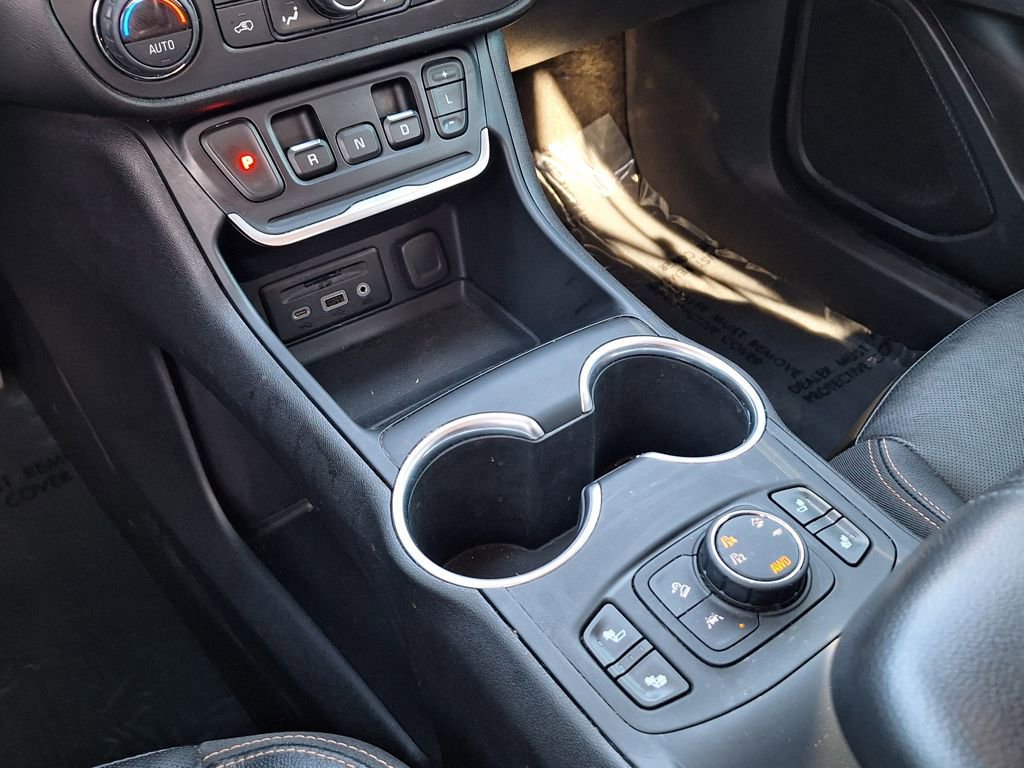 Used 2019 GMC Terrain SLT w/ Preferred Package image 25