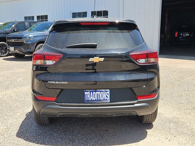 Used 2025 Chevrolet TrailBlazer LS w/ LS Convenience Package FWD image 39