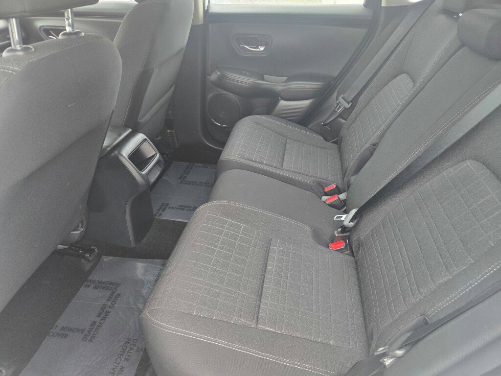 Certified 2025 Honda HR-V LX image 14