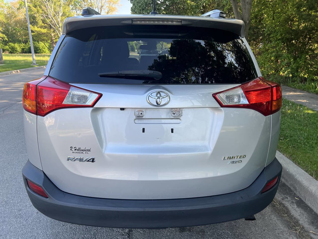 Used 2015 Toyota RAV4 Limited w/ Technology Package image 5