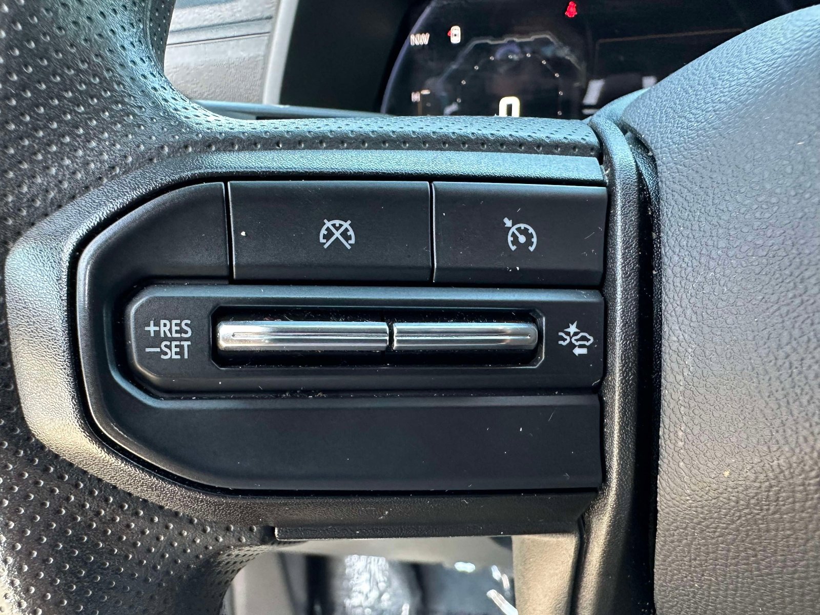 Used 2024 Chevrolet Colorado Trail Boss w/ Technology Package image 19