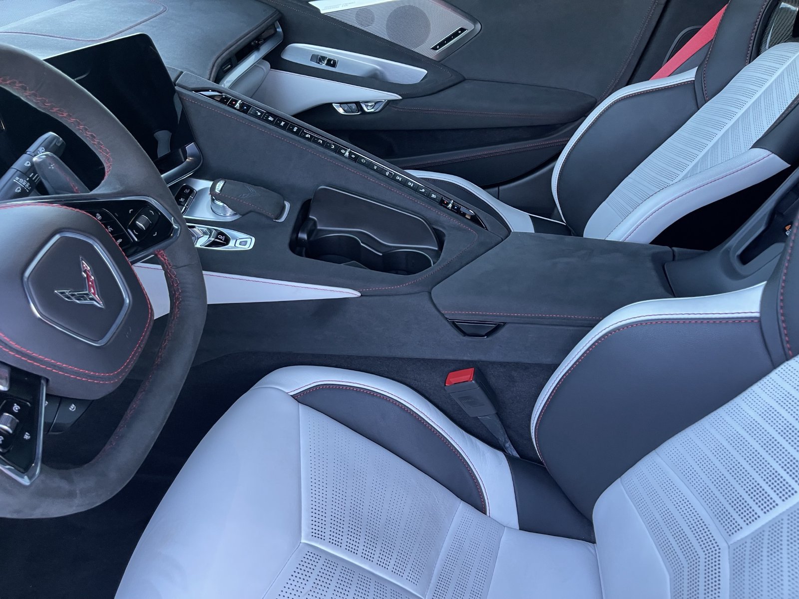 Used 2023 Chevrolet Corvette Stingray Premium Cpe w/ Z51 Performance Package RWD image 10