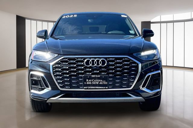 Used 2025 Audi Q5 2.0T Premium Plus w/ Premium Plus Package AWD/4WD image 2