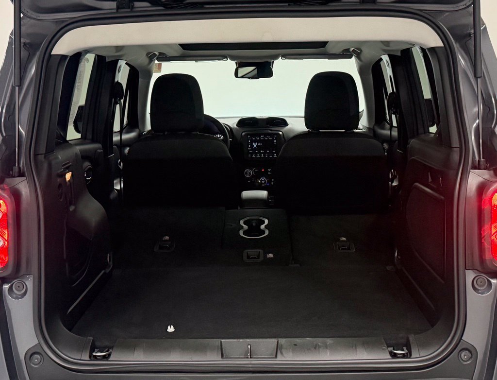 Used 2022 Jeep Renegade Trailhawk w/ Sun/Sound Group AWD/4WD image 29