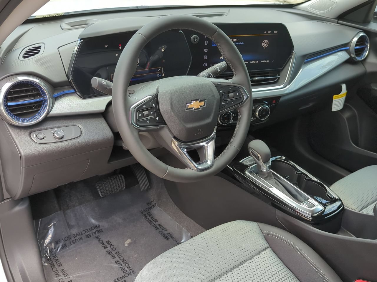 New 2026 Chevrolet Trax LT w/ LT Convenience Package FWD image 9