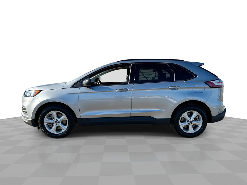 Used 2022 Ford Edge SE image 5