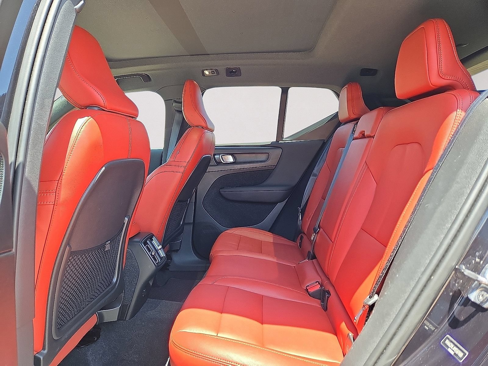 Used 2021 Volvo XC40 T4 Inscription FWD image 16