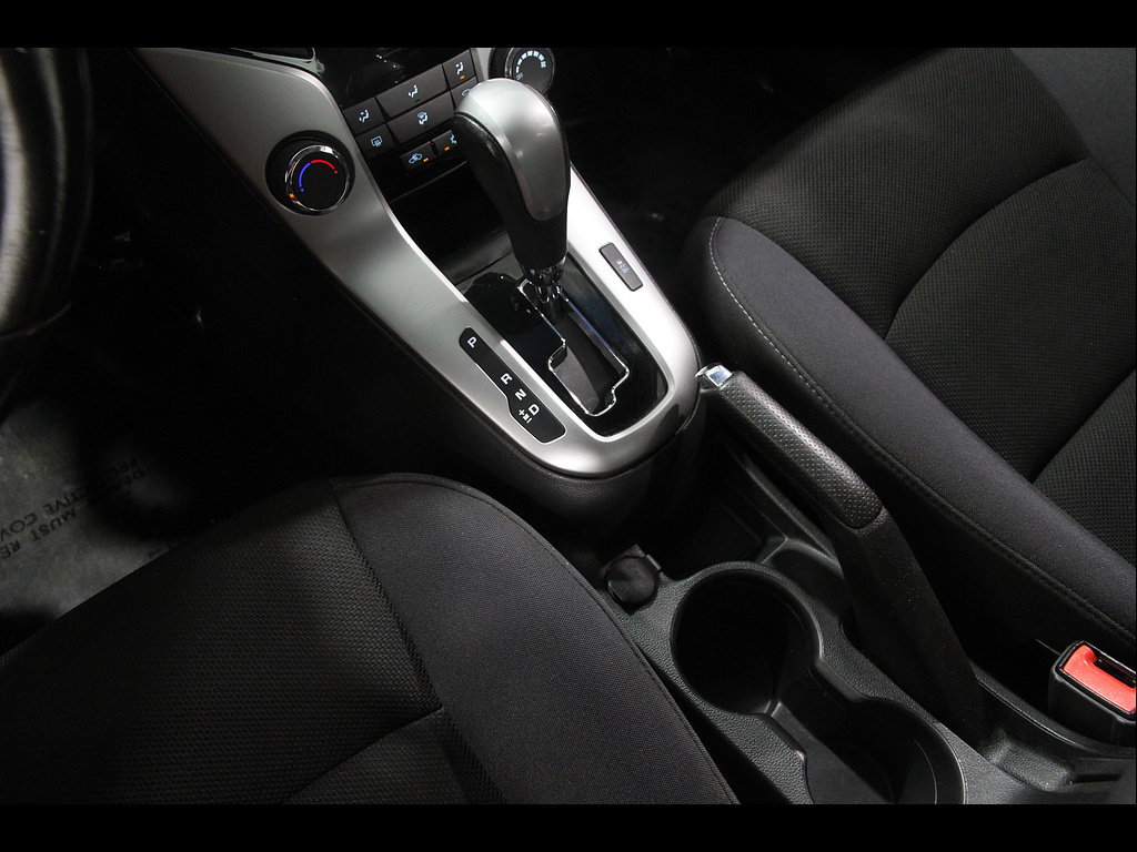 Used 2014 Chevrolet Cruze LT FWD image 12