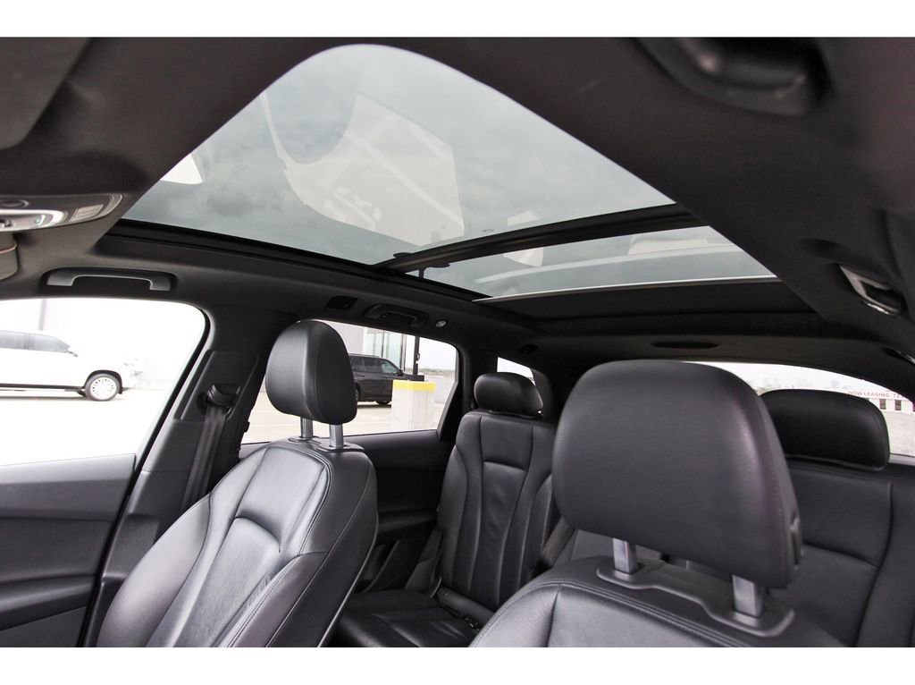Used 2019 Audi Q7 2.0T Premium w/ Convenience Package image 30