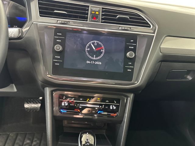 Used 2024 Volkswagen Tiguan SE image 21
