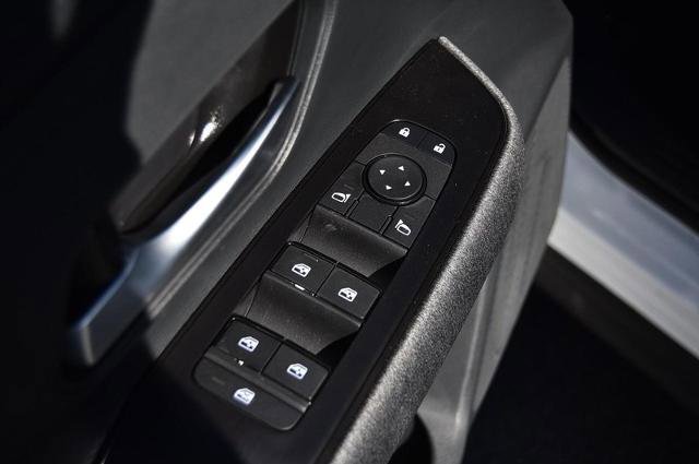 New 2026 Nissan Kicks SV image 9