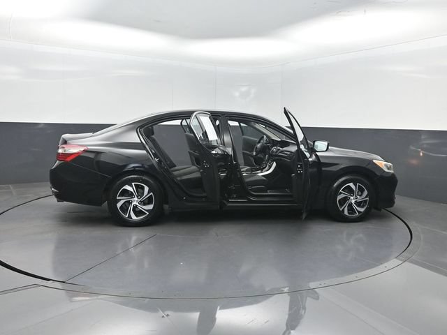 Used 2016 Honda Accord LX image 35