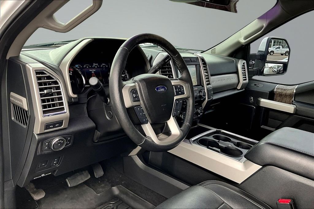 Used 2017 Ford F250 Lariat w/ Lariat Ultimate Package AWD/4WD image 22