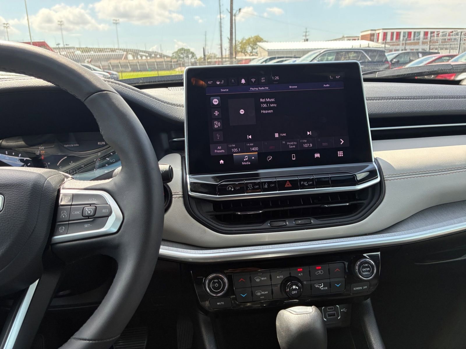 Used 2025 Jeep Compass Limited image 16