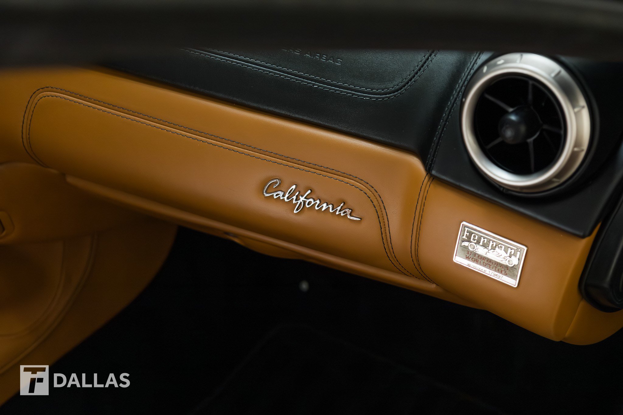 Used 2011 Ferrari California RWD image 38