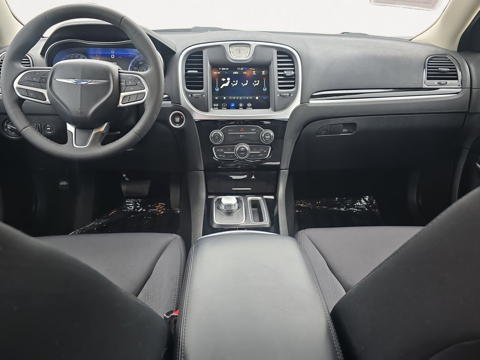 Used 2023 Chrysler 300 Touring RWD image 3