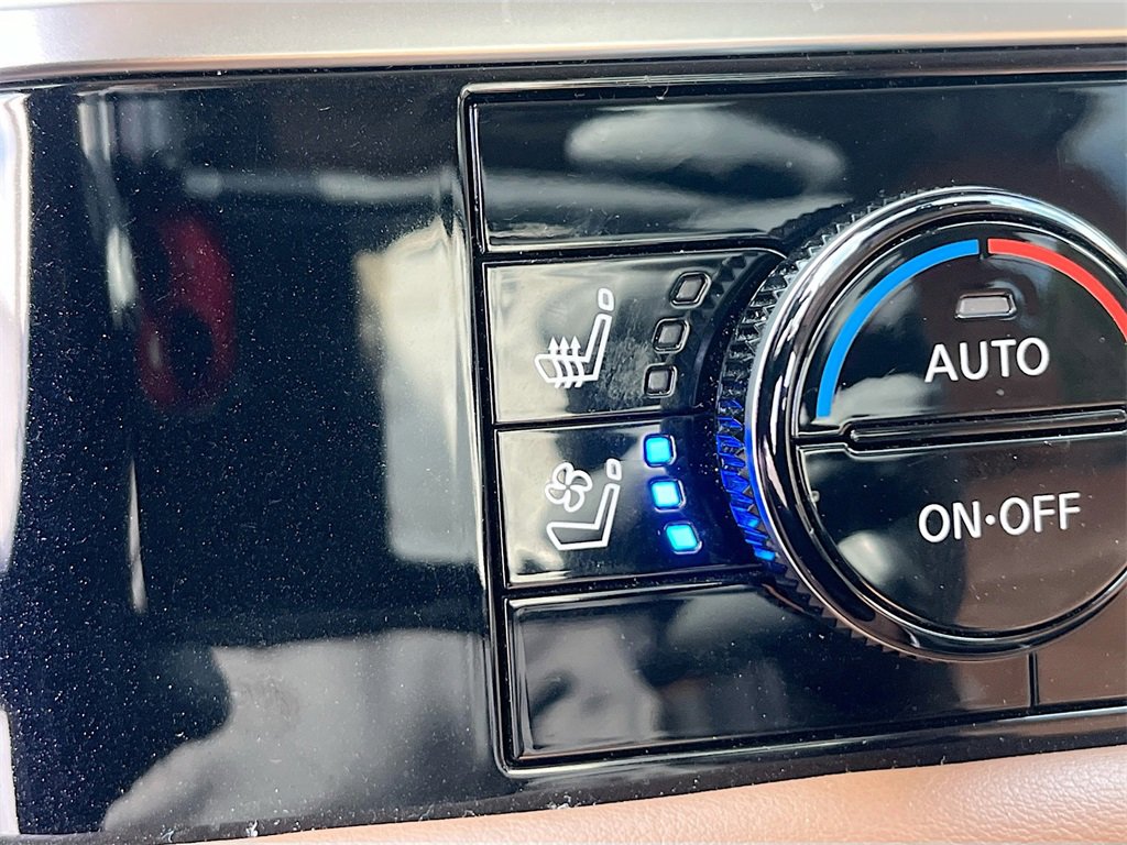 Certified 2023 Nissan Pathfinder Platinum w/ Cargo Package image 24