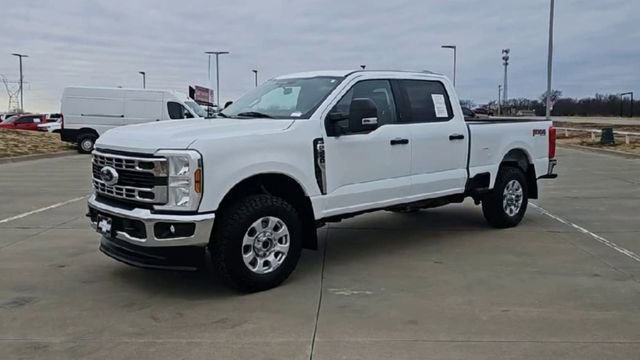 Used 2024 Ford F250 XLT w/ FX4 Off-Road Package image 4
