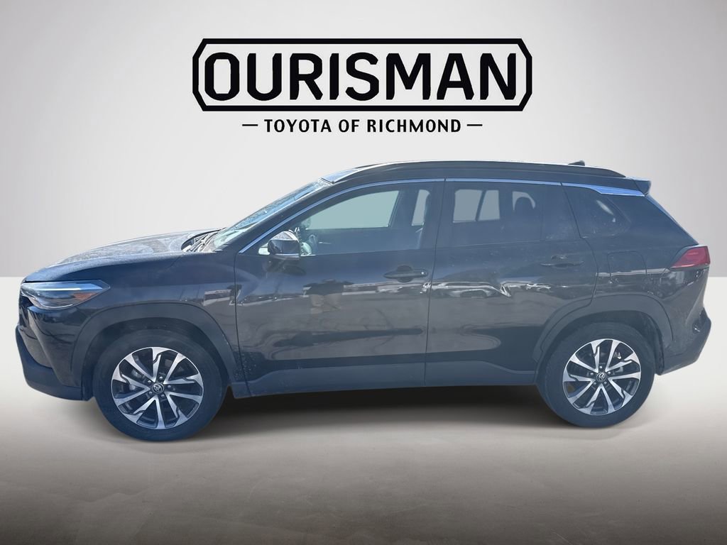 Used 2022 Toyota Corolla Cross XLE image 4