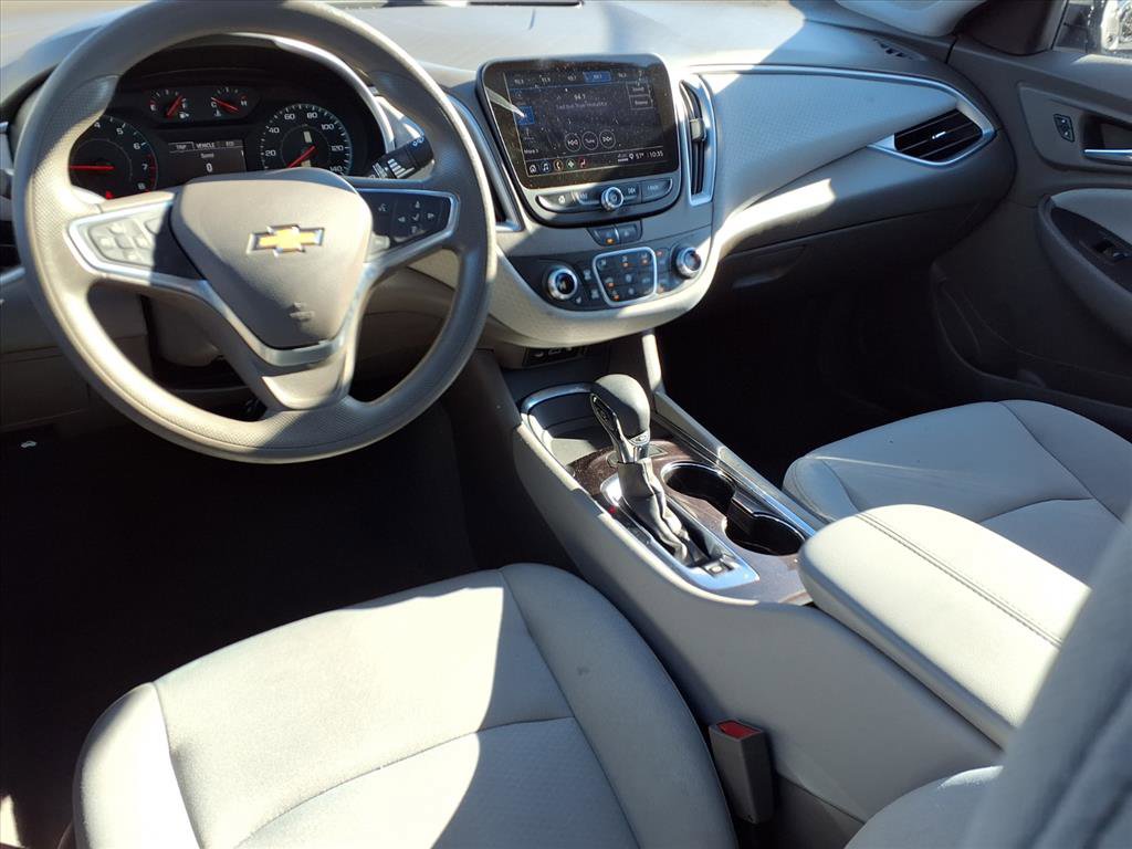Used 2022 Chevrolet Malibu LT image 5